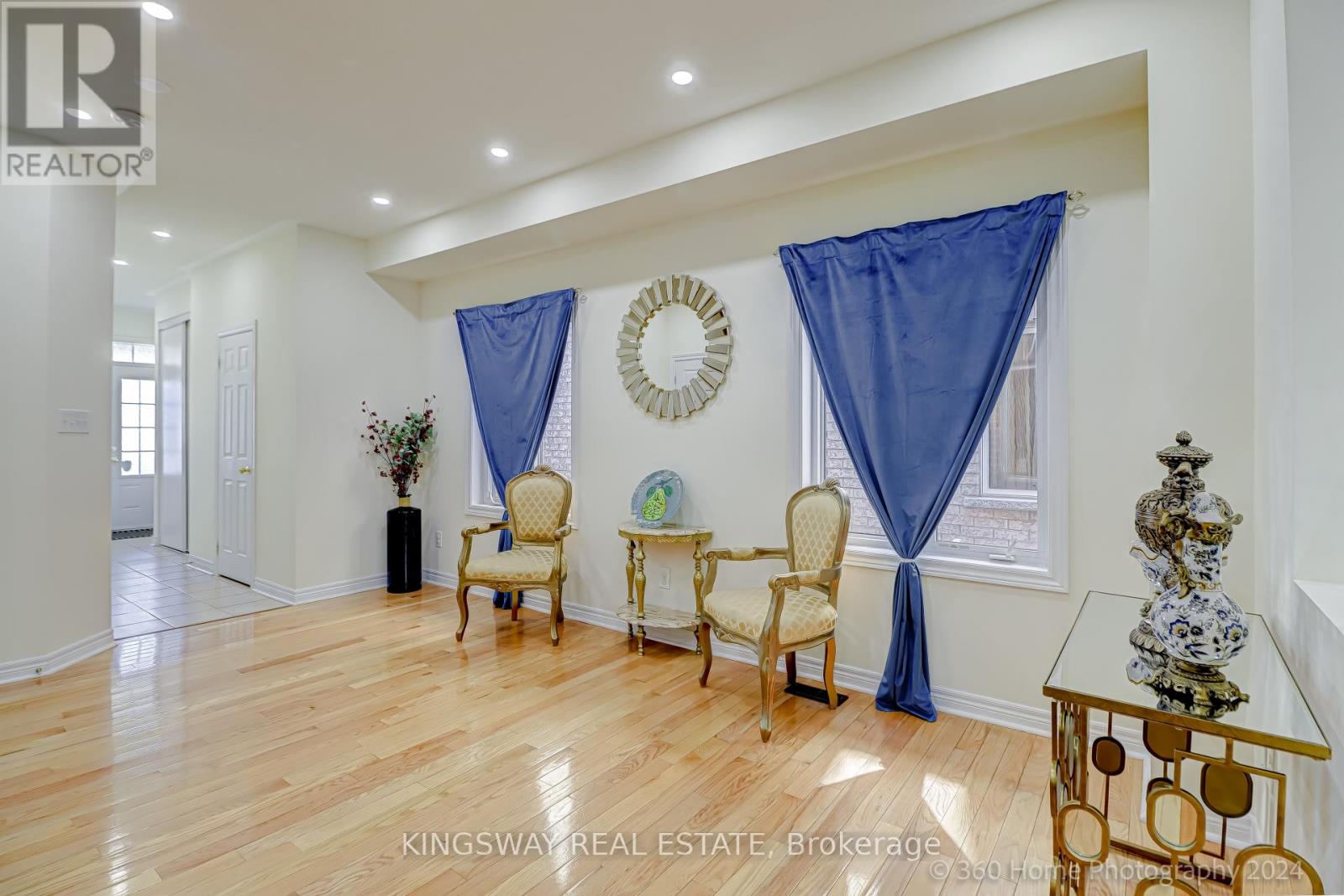 Photo 5 of 485 Meadowridge Court, Mississauga ON
