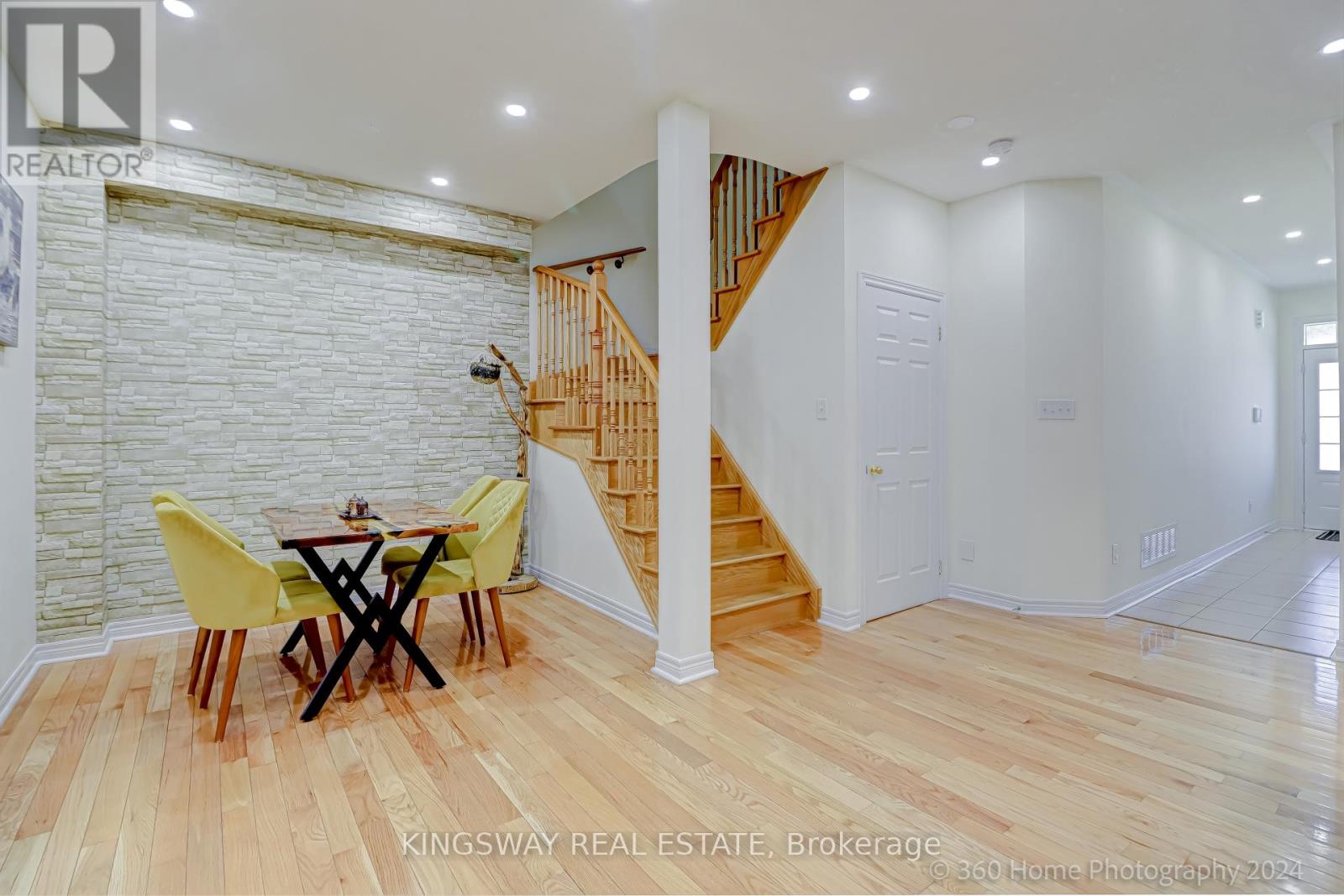 Photo 6 of 485 Meadowridge Court, Mississauga ON