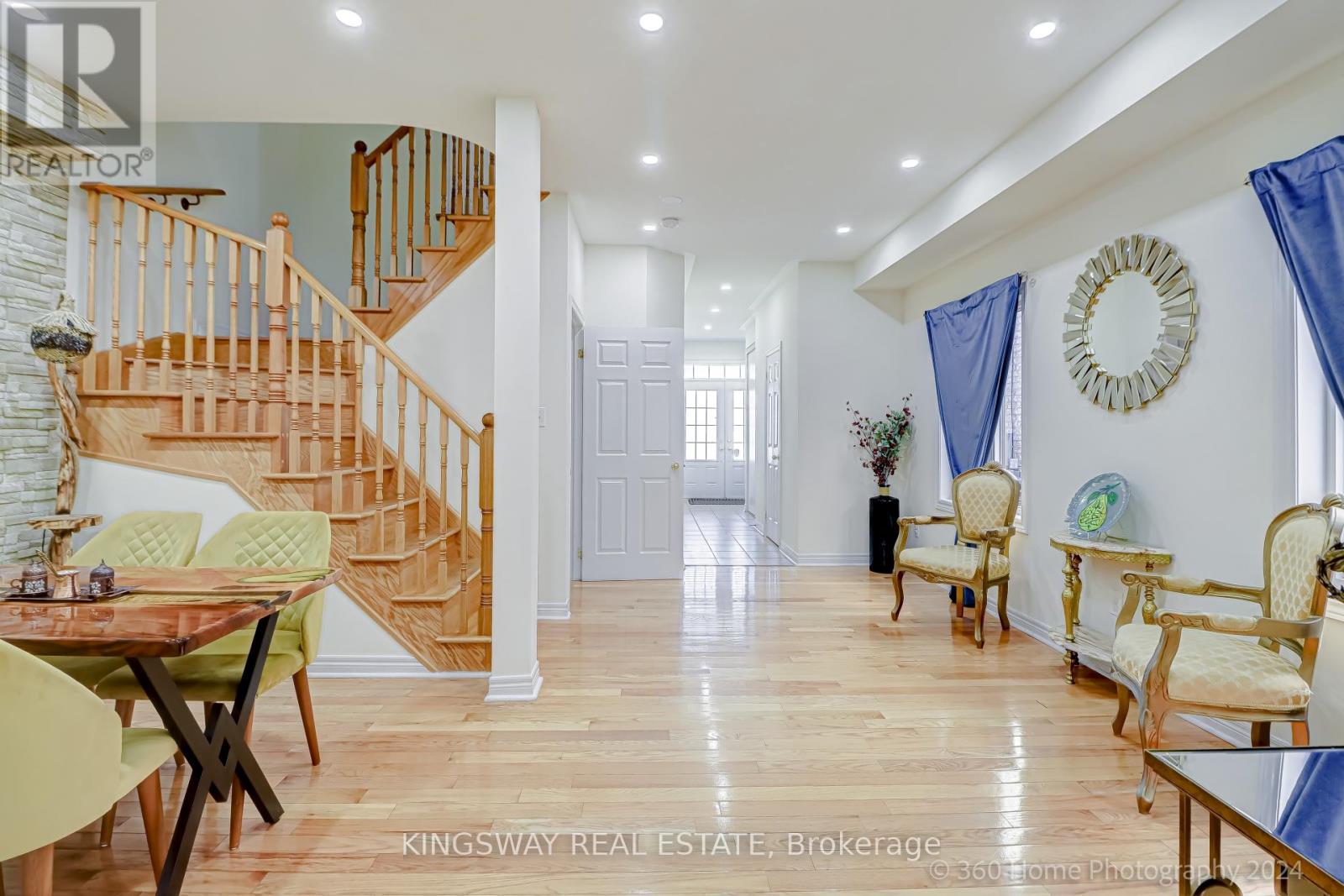 Photo 7 of 485 Meadowridge Court, Mississauga ON