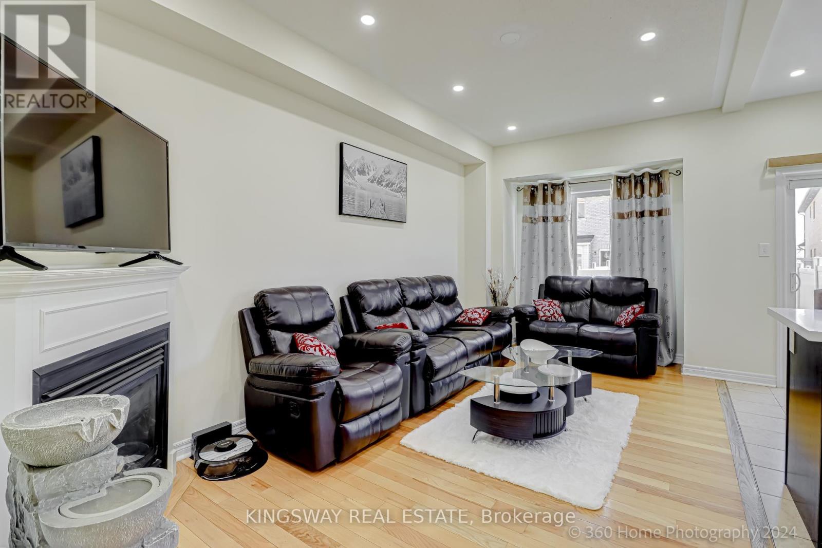 Photo 9 of 485 Meadowridge Court, Mississauga ON
