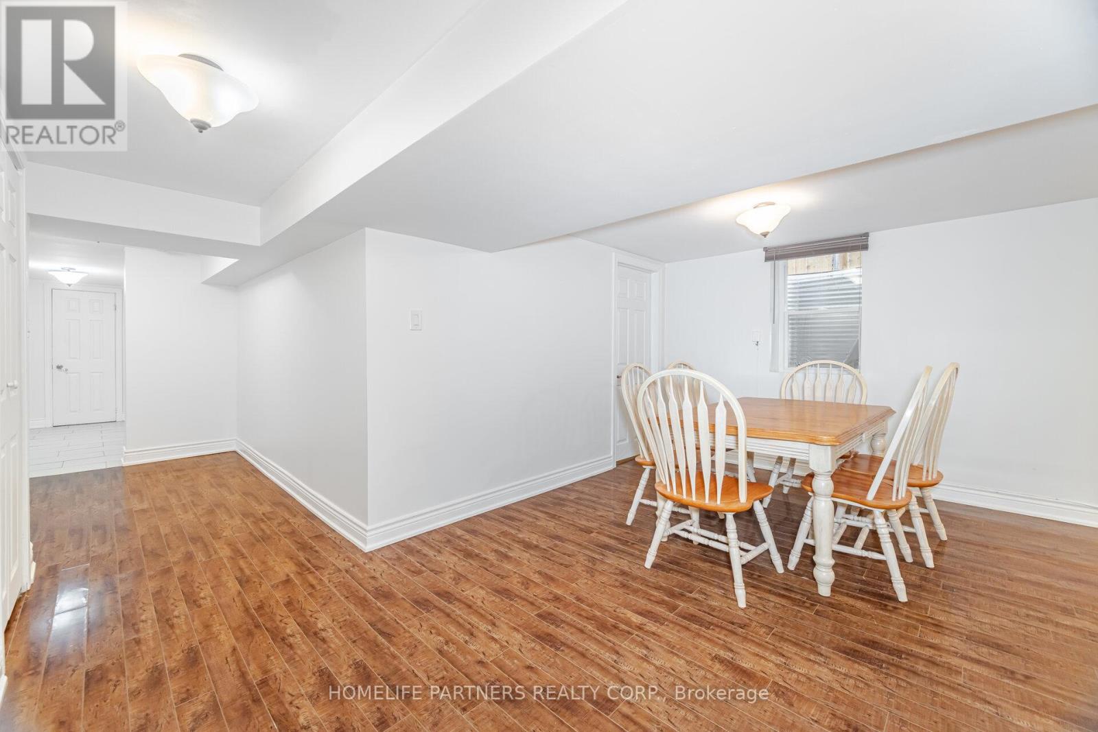 Photo 39 of 54 Fordwich Crescent, Toronto ON