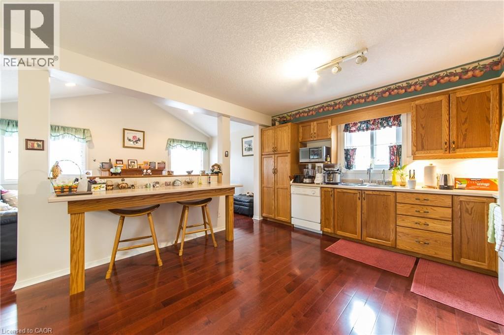 Photo 11 of 327 Havendale Crescent, Waterloo ON