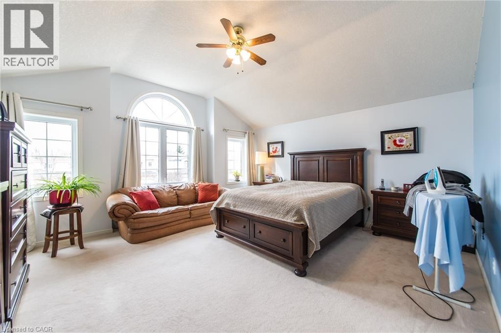 Photo 8 of 327 Havendale Crescent, Waterloo ON