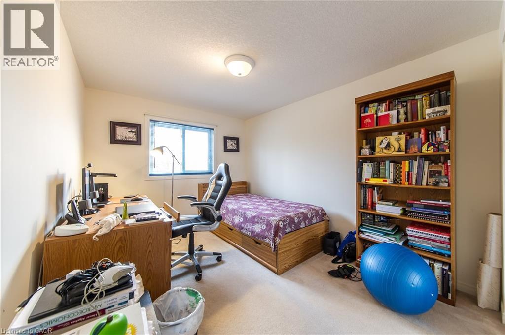 Photo 5 of 327 Havendale Crescent, Waterloo ON
