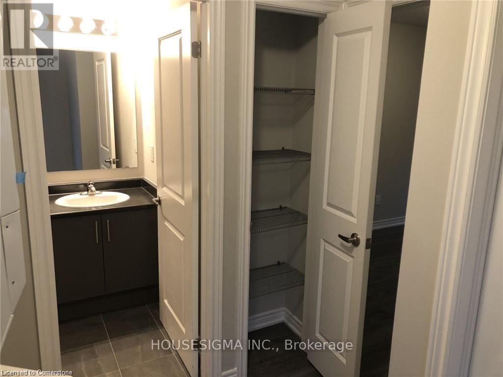 Photo 7 of 6 30 Mia Drive, Hamilton ON