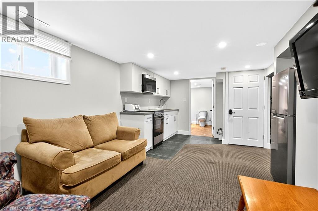 Photo 3 of 71 East 39th Street Unit Basement, Hamilton ON