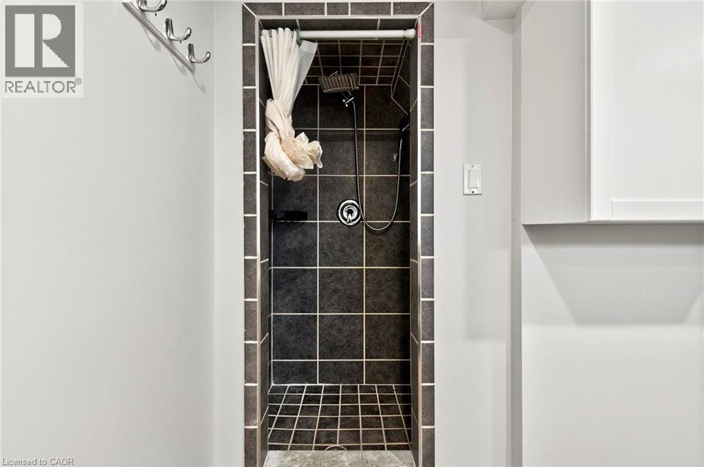 Photo 19 of 71 East 39th Street Unit Basement, Hamilton ON