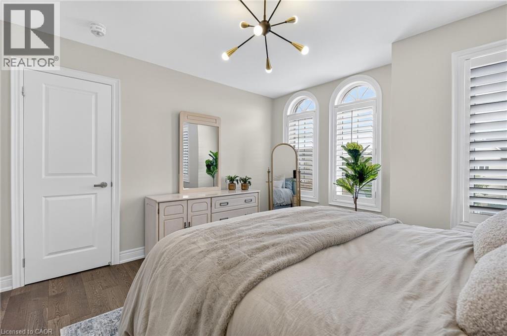 Photo 13 of 117 Wimberly Avenue, Waterdown ON
