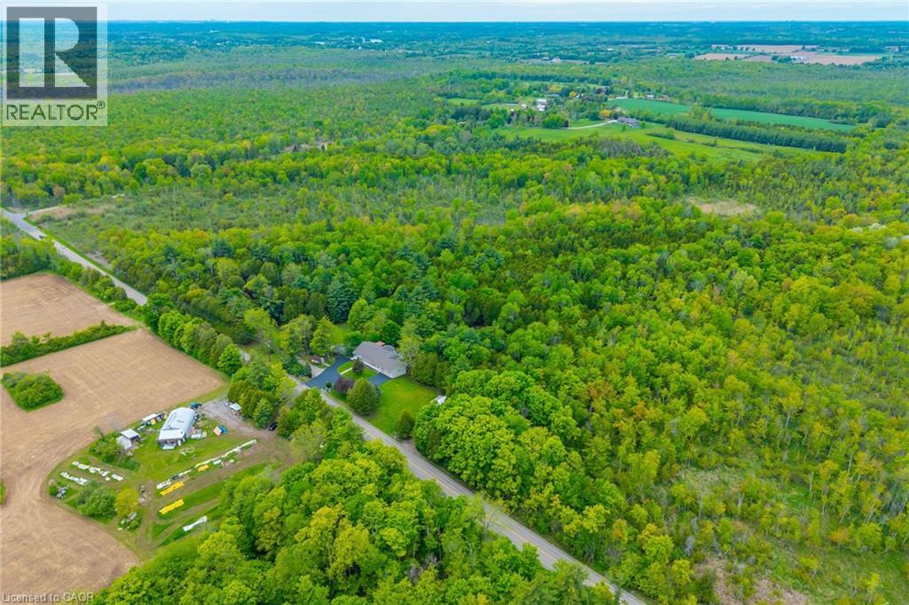 Photo 2 of 1323 8th Concession Road W, Puslinch ON