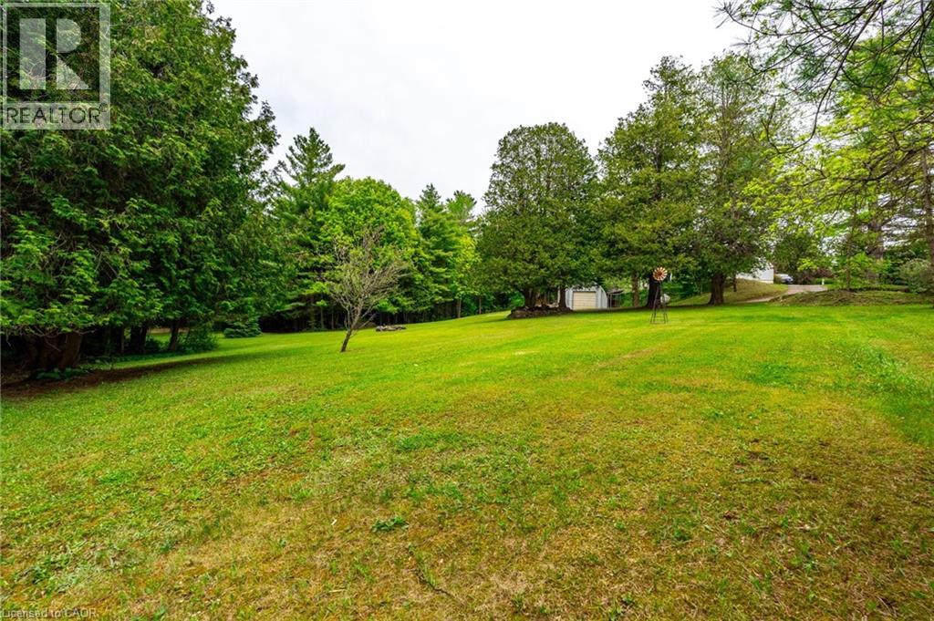 Photo 29 of 1323 8th Concession Road W, Puslinch ON