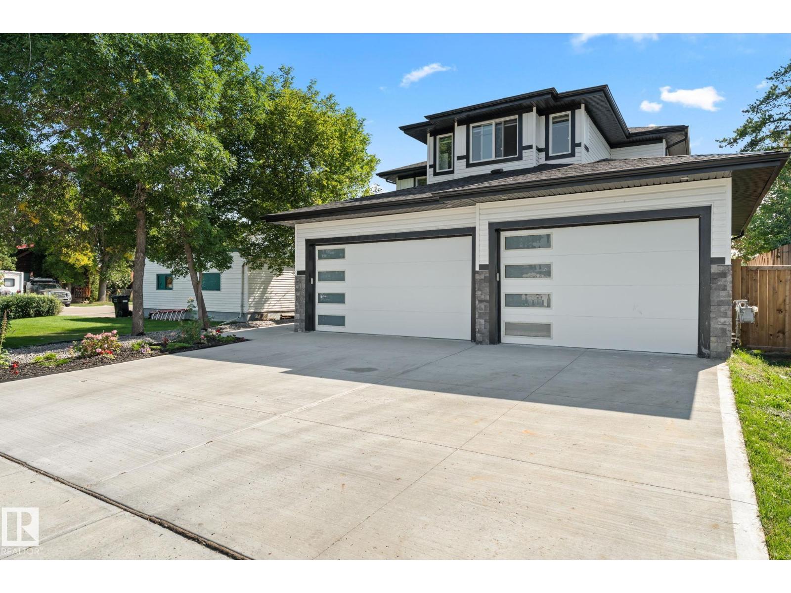 Photo 51 of 4519 53 Av, Leduc AB