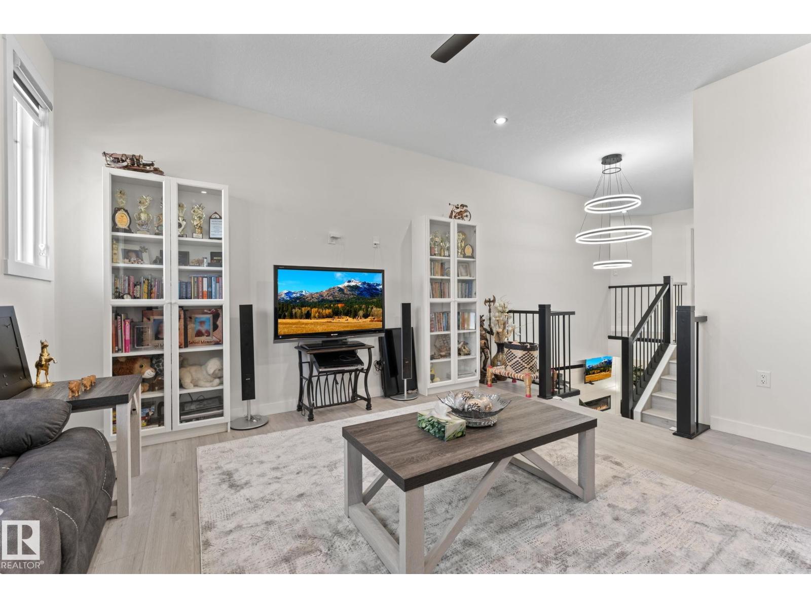 Photo 54 of 4519 53 Av, Leduc AB