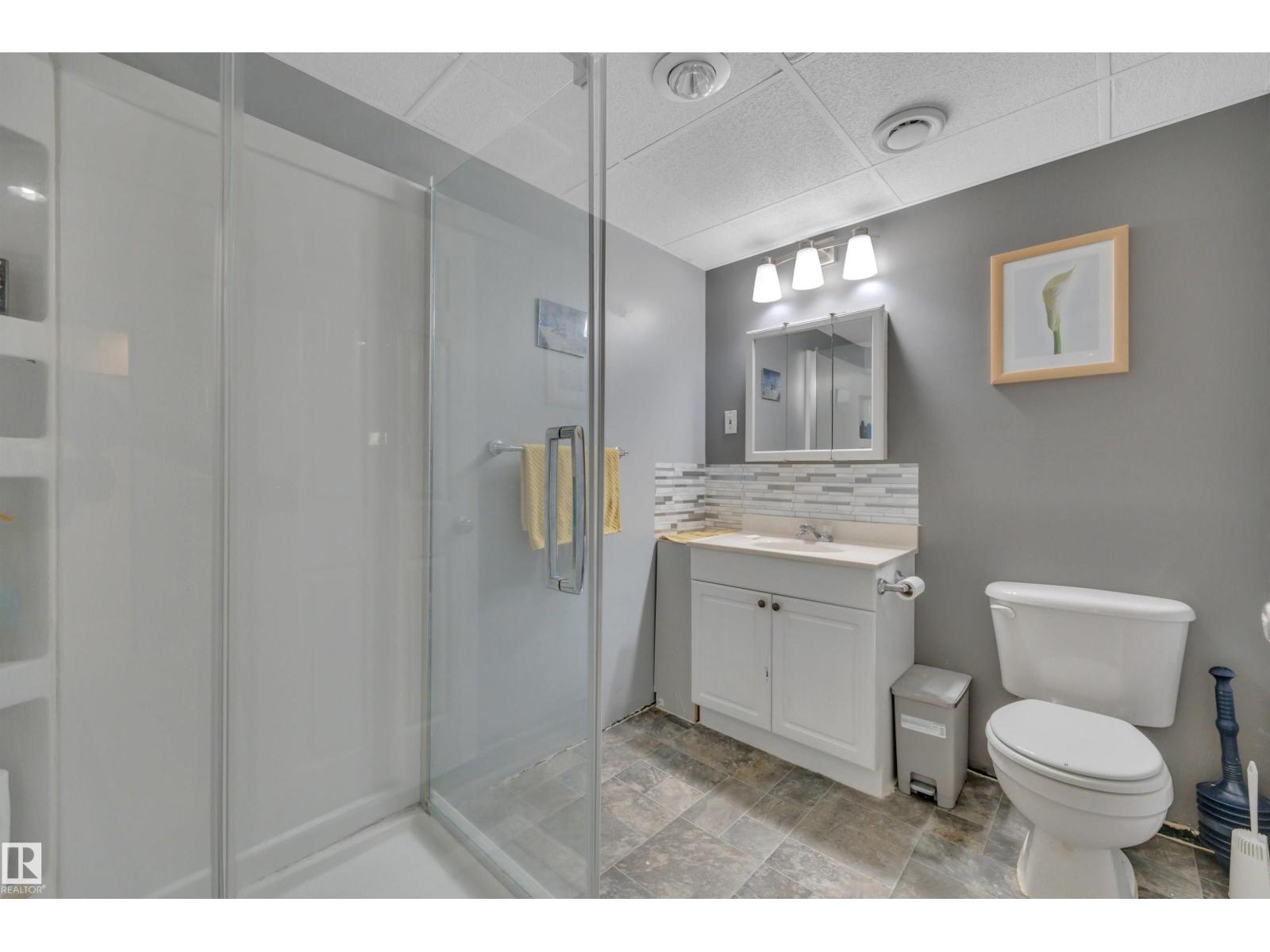 Photo 13 of 2 Camelot Pl, Leduc AB