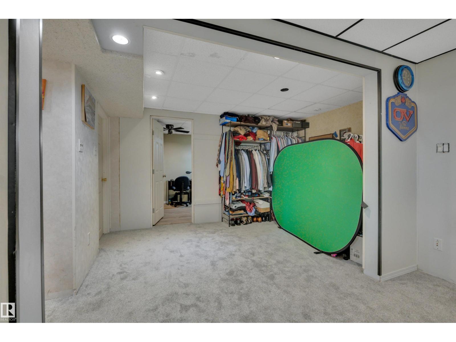 Photo 20 of 2 Camelot Pl, Leduc AB