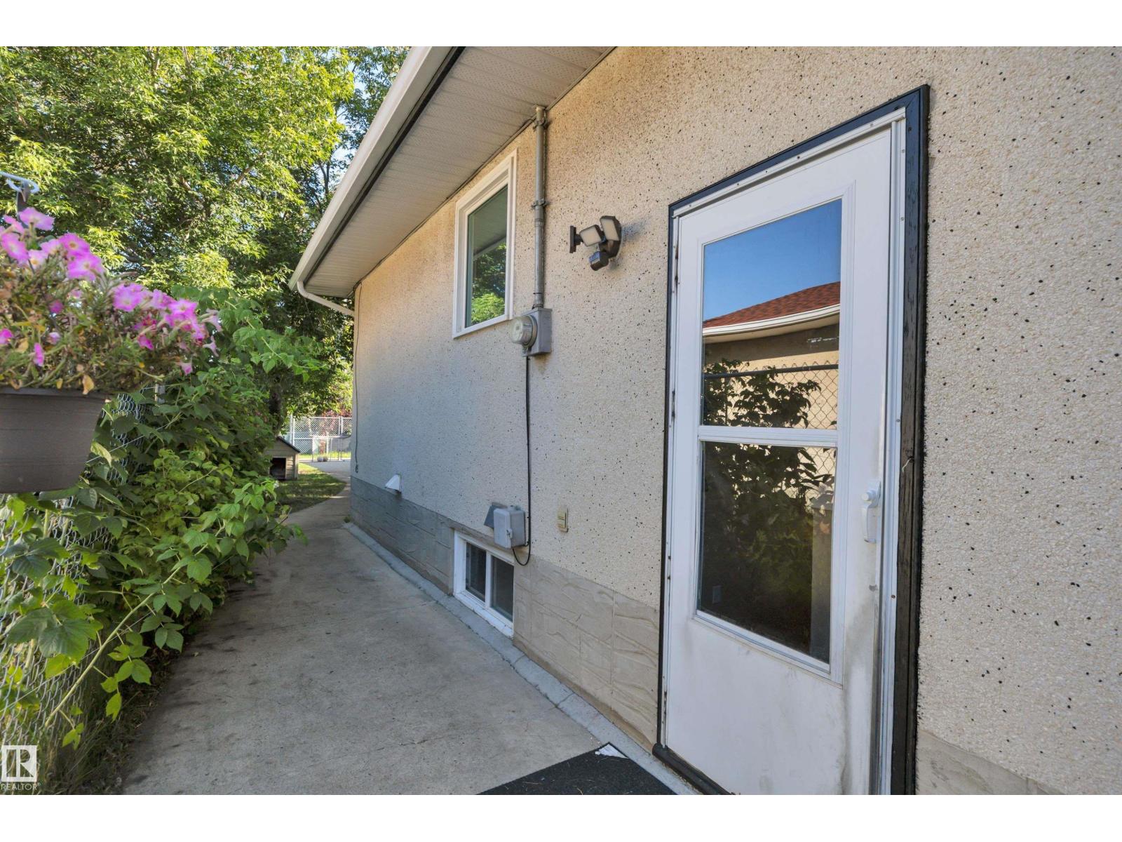 Photo 22 of 2 Camelot Pl, Leduc AB