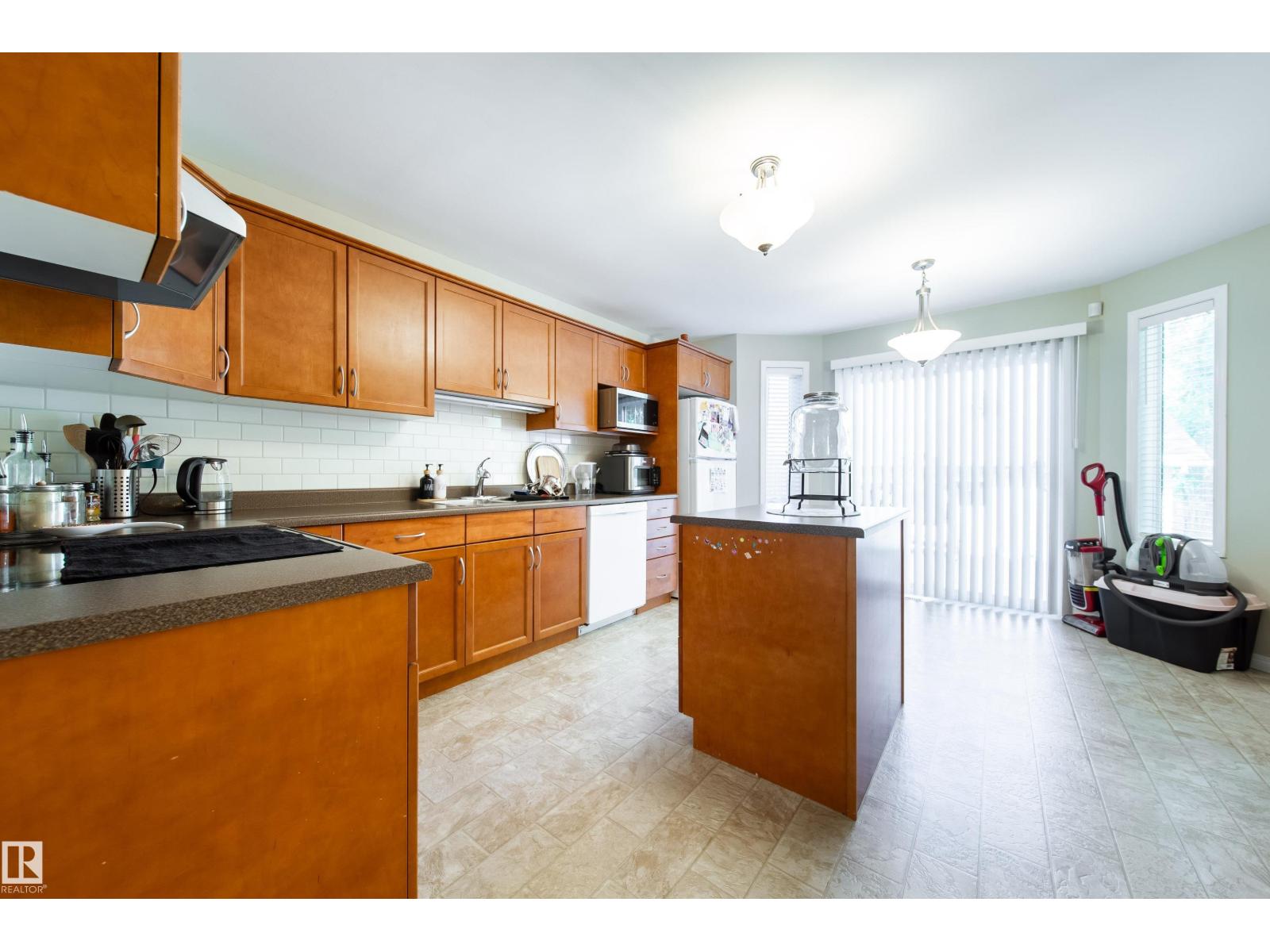 Photo 14 of 8118 8120 81 Av Nw, Edmonton AB