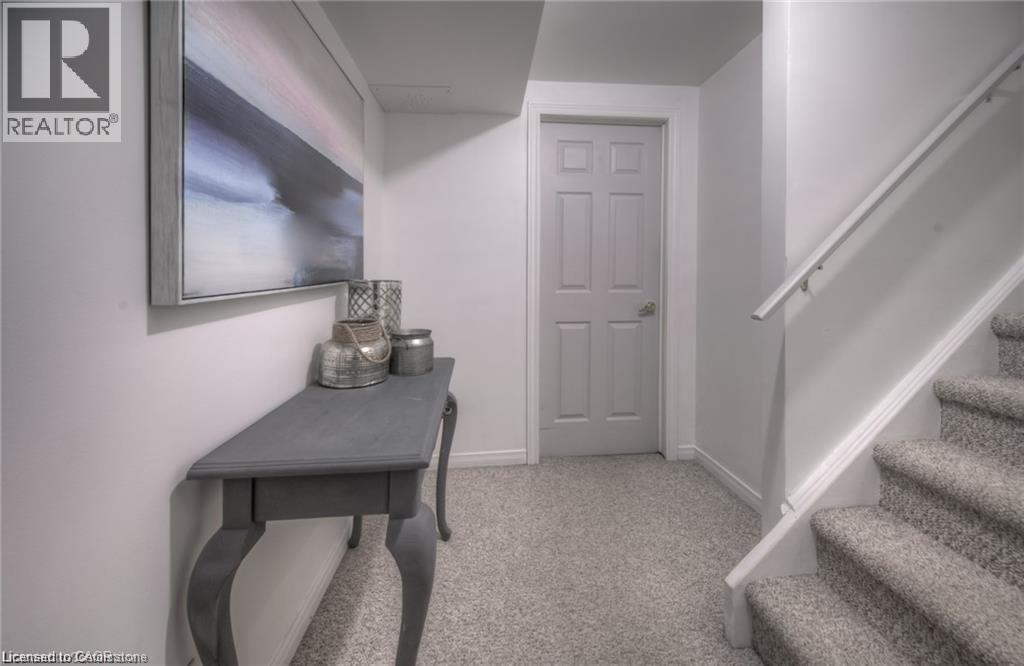 Photo 12 of 421 Shadow Wood Crescent, Waterloo ON