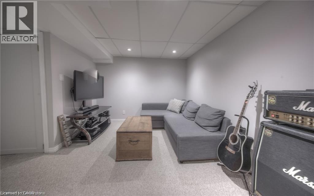 Photo 16 of 421 Shadow Wood Crescent, Waterloo ON