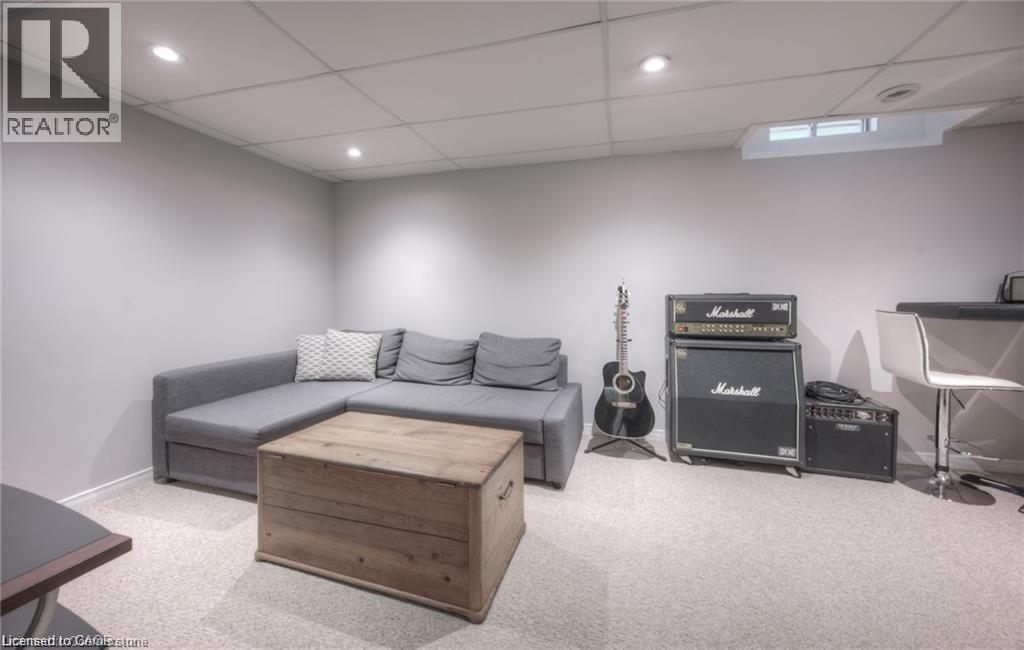 Photo 14 of 421 Shadow Wood Crescent, Waterloo ON
