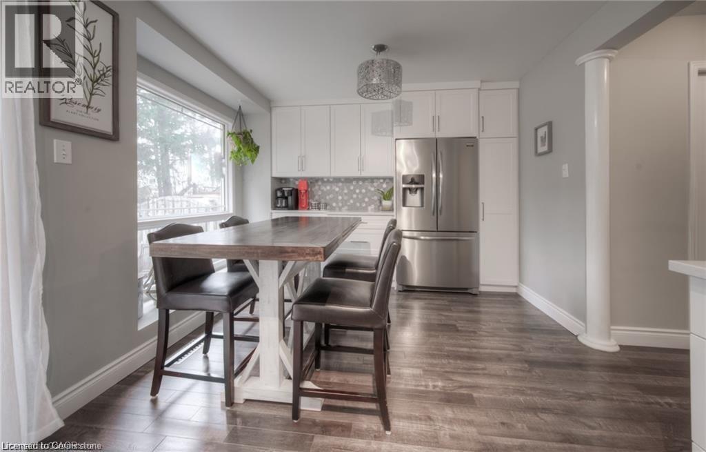 Photo 11 of 421 Shadow Wood Crescent, Waterloo ON