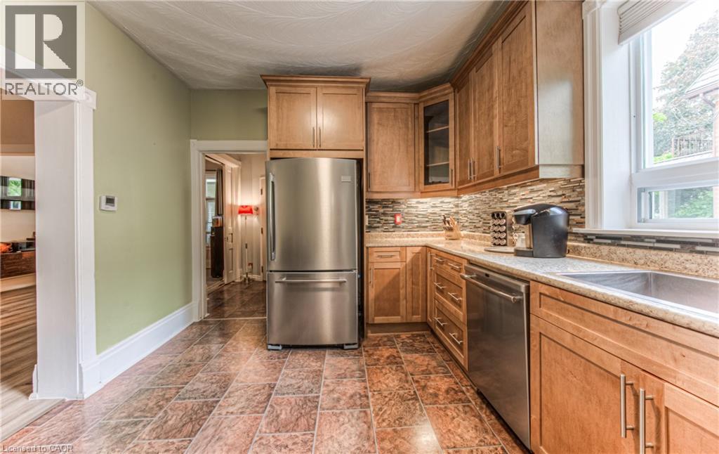 Photo 27 of 45 Brubacher Street, Kitchener ON