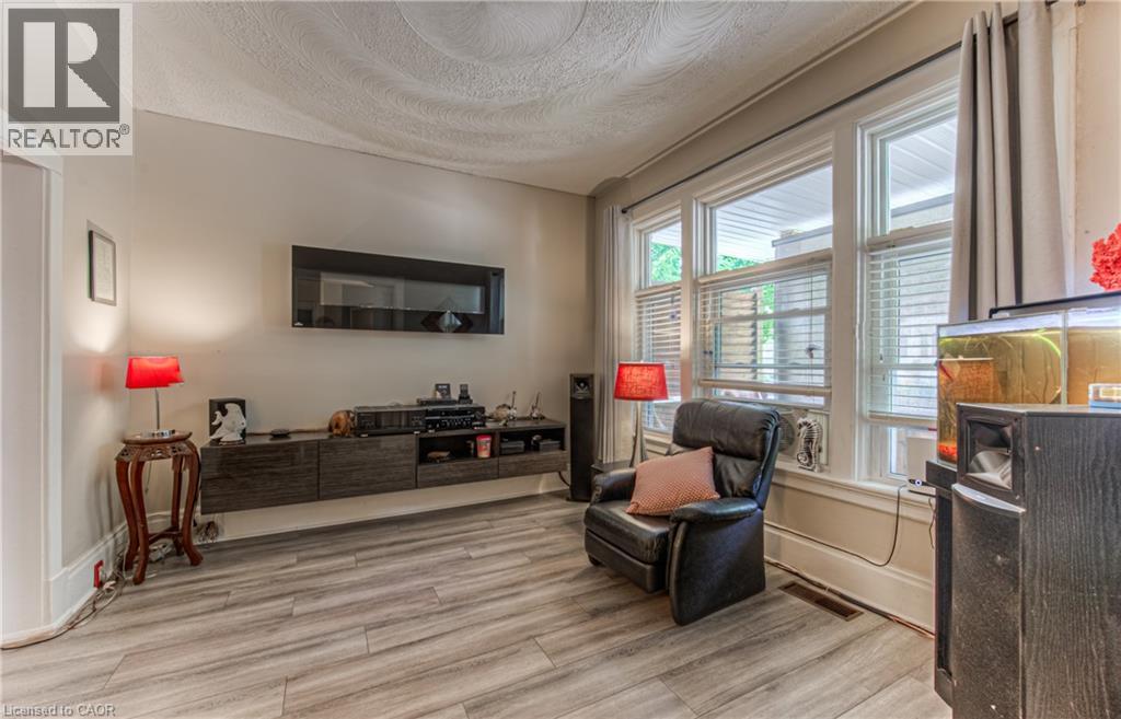 Photo 19 of 45 Brubacher Street, Kitchener ON