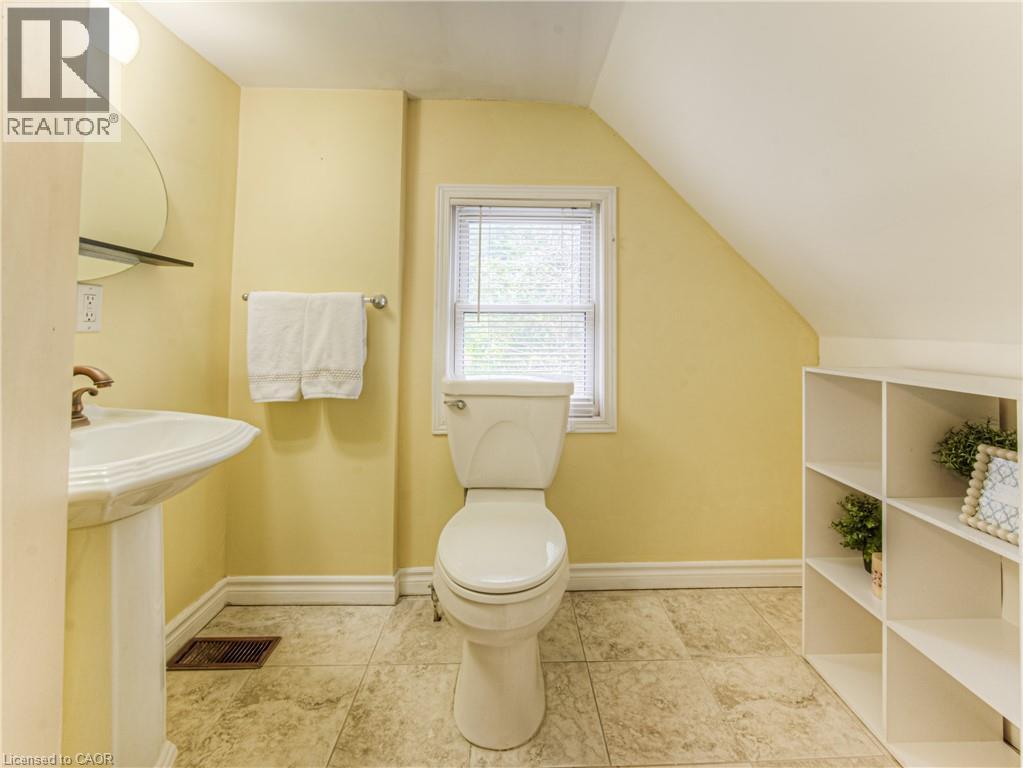 Photo 14 of 45 Brubacher Street, Kitchener ON