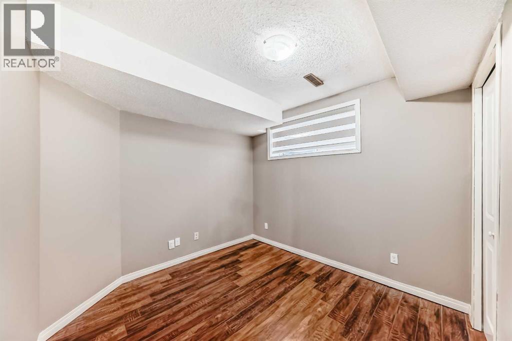Single Family House for Sale in  Covepark Mews NE Coventry Hills Calgary 
