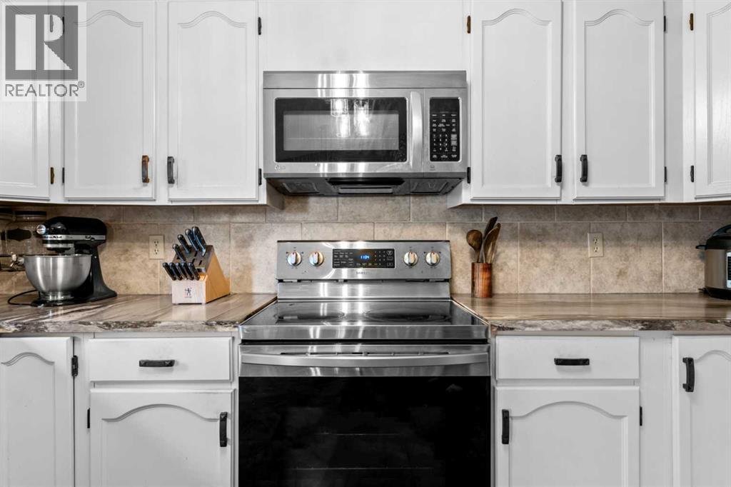 Photo 12 of 87 Sun Harbour Close Se, Calgary AB