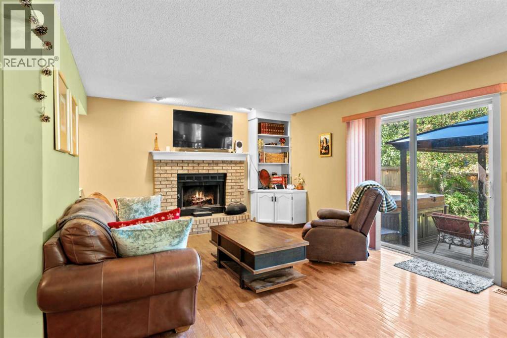 Photo 15 of 87 Sun Harbour Close Se, Calgary AB