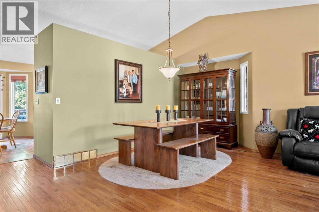 Photo 6 of 87 Sun Harbour Close Se, Calgary AB