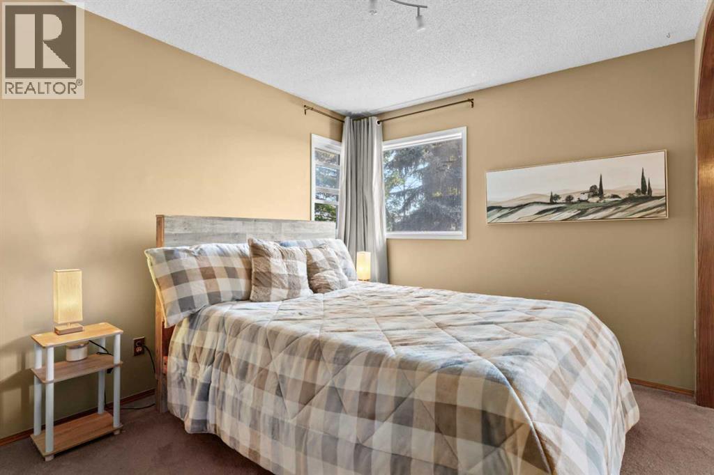 Photo 27 of 87 Sun Harbour Close Se, Calgary AB