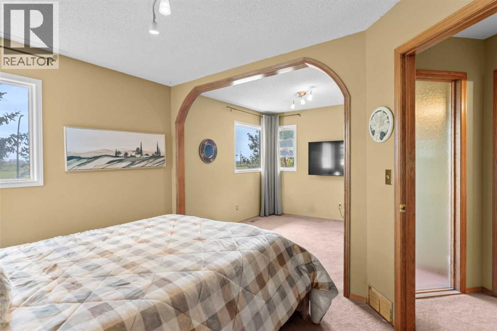 Photo 28 of 87 Sun Harbour Close Se, Calgary AB