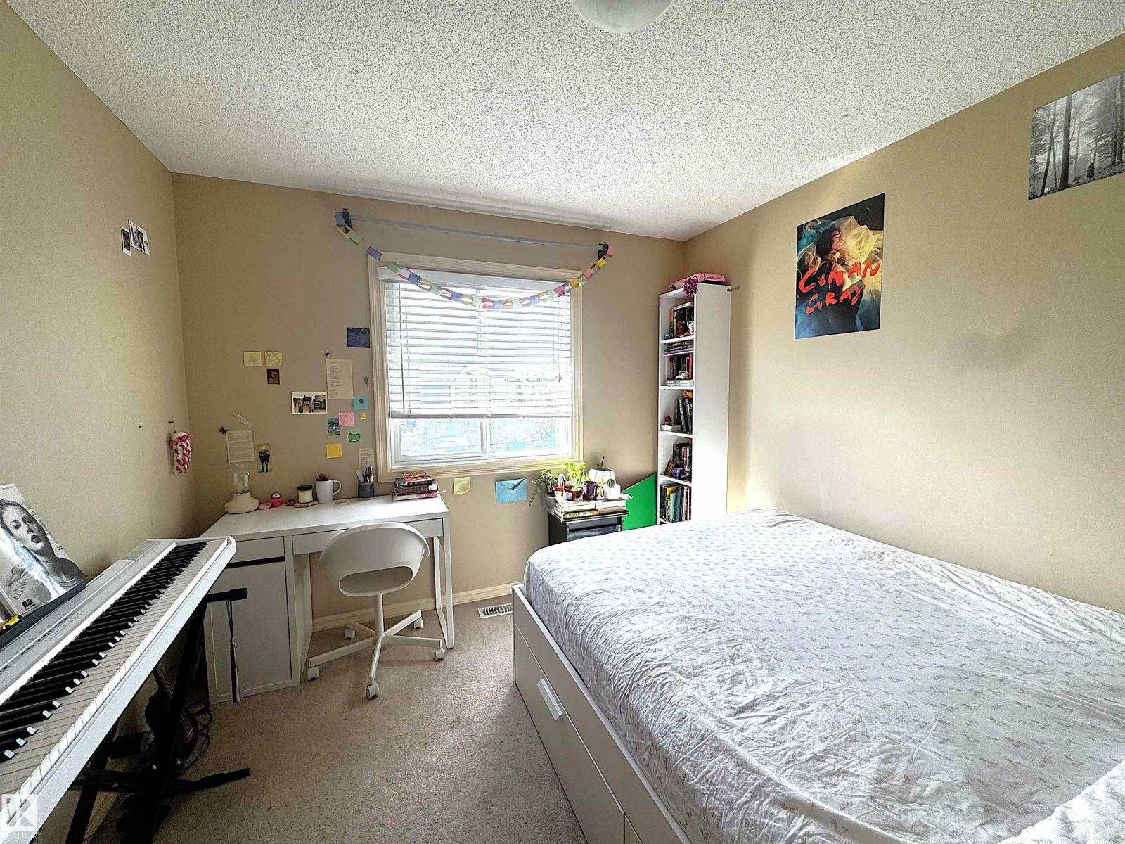 Photo 4 of 3756 13 St Nw, Edmonton AB