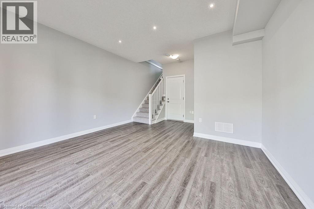 Photo 27 of 53 Aquarius Crescent, Hamilton ON