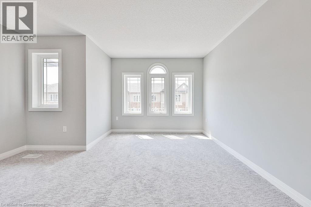 Photo 17 of 53 Aquarius Crescent, Hamilton ON