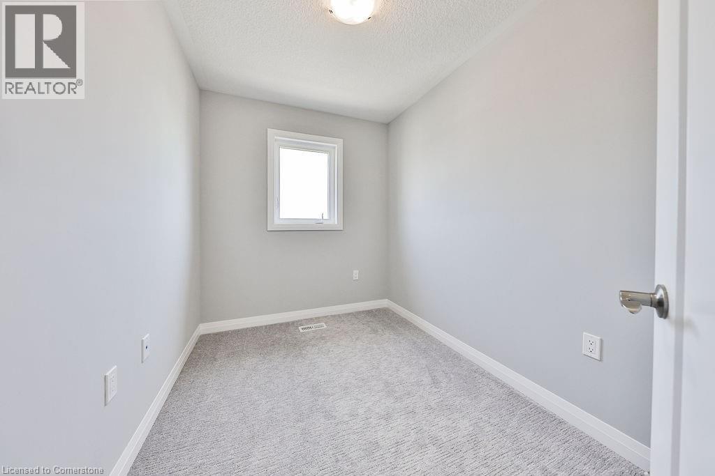 Photo 10 of 53 Aquarius Crescent, Hamilton ON