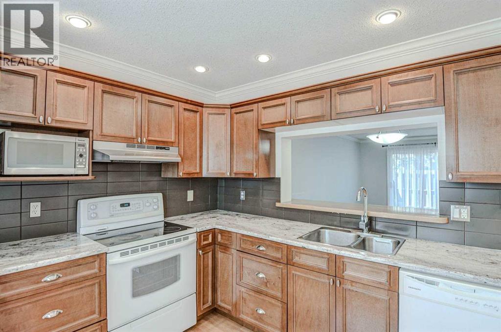 Photo 3 of 98 210 86 Avenue Se, Calgary AB