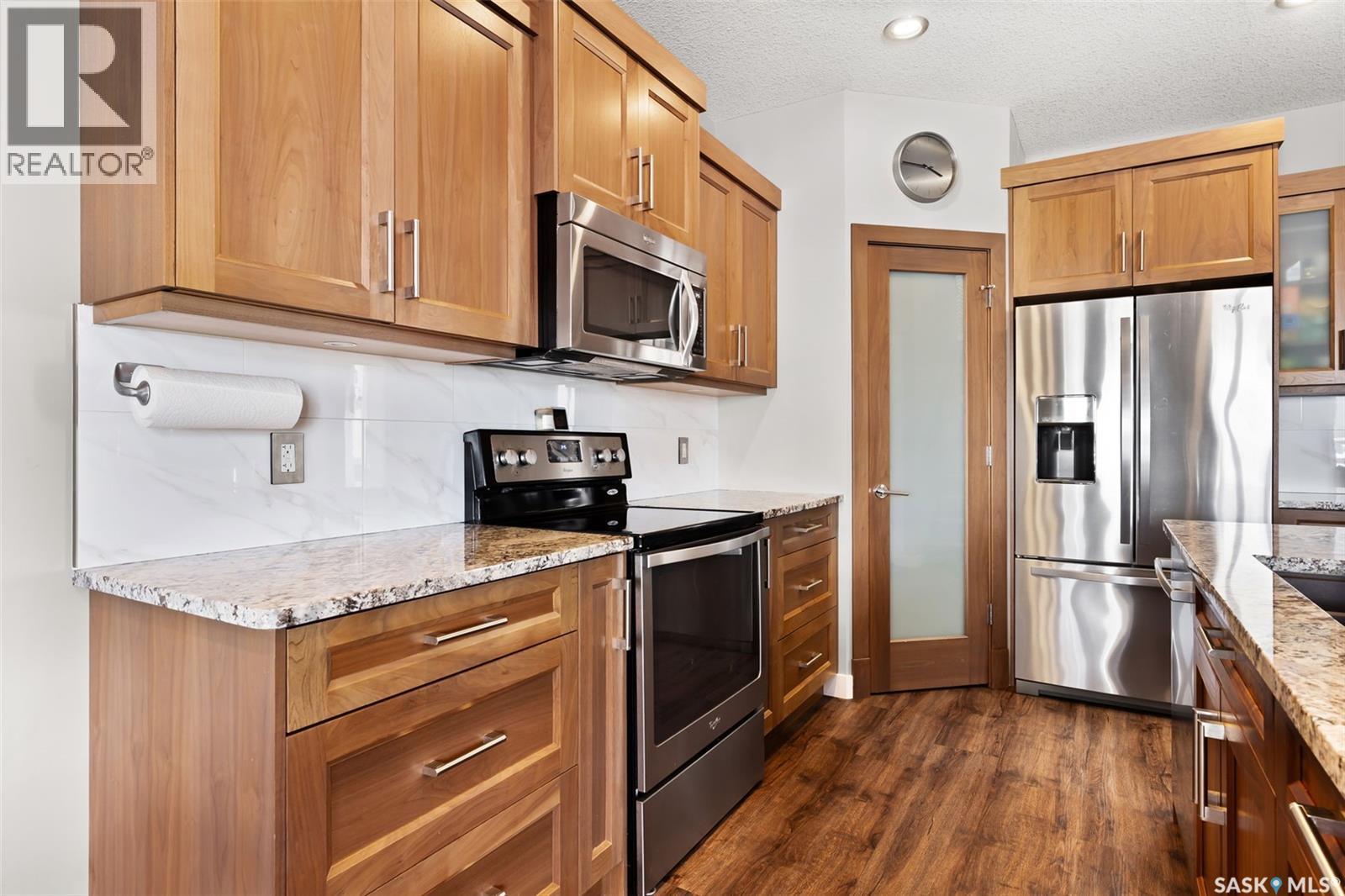 Photo 10 of 5121 Aerial Crescent, Regina SK