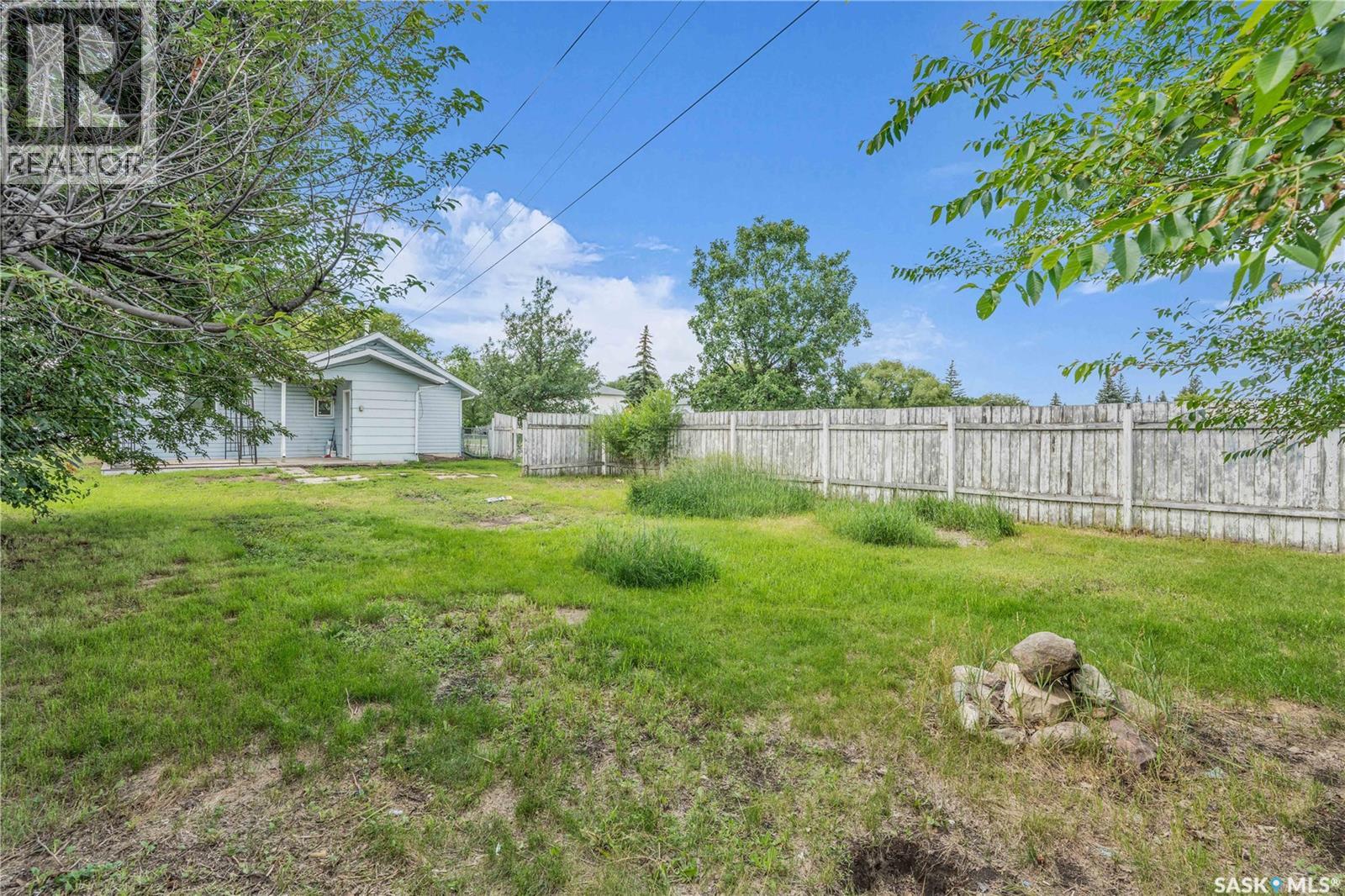 Photo 1 of 238 R Avenue N, Saskatoon SK