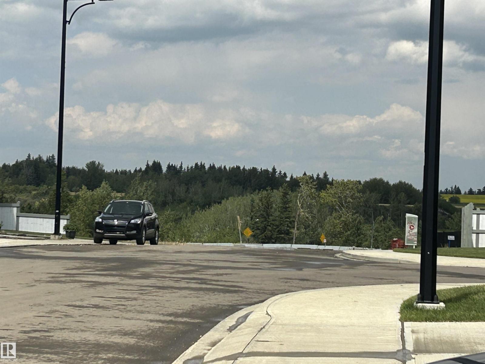 Photo 8 of 1019 Old Man Creek Bv, Sherwood Park AB