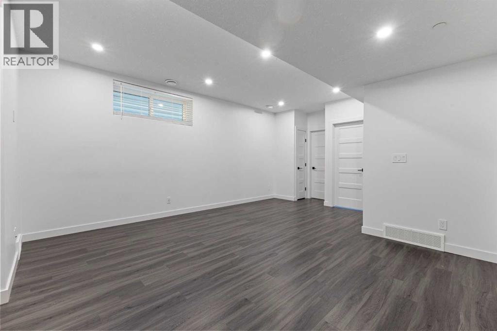 Photo 30 of 179 Livingston Avenue Ne, Calgary AB