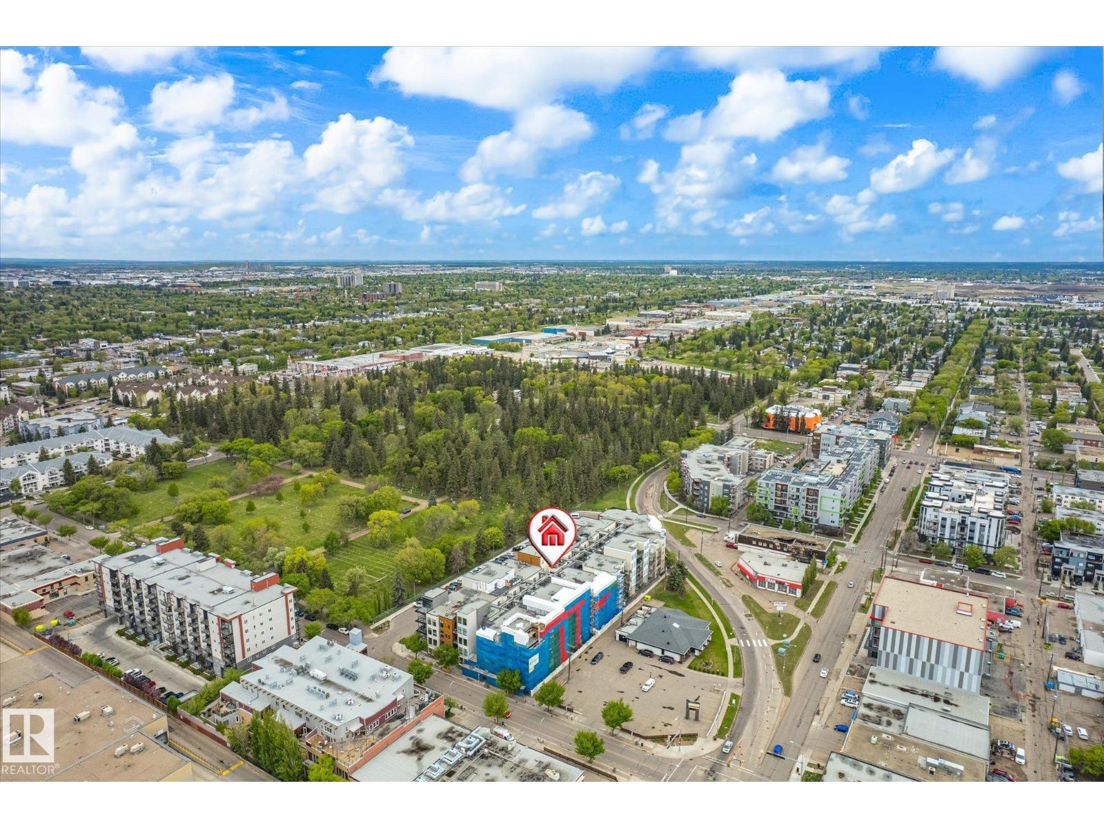 Photo 12 of 103 10531 117 St Nw, Edmonton AB