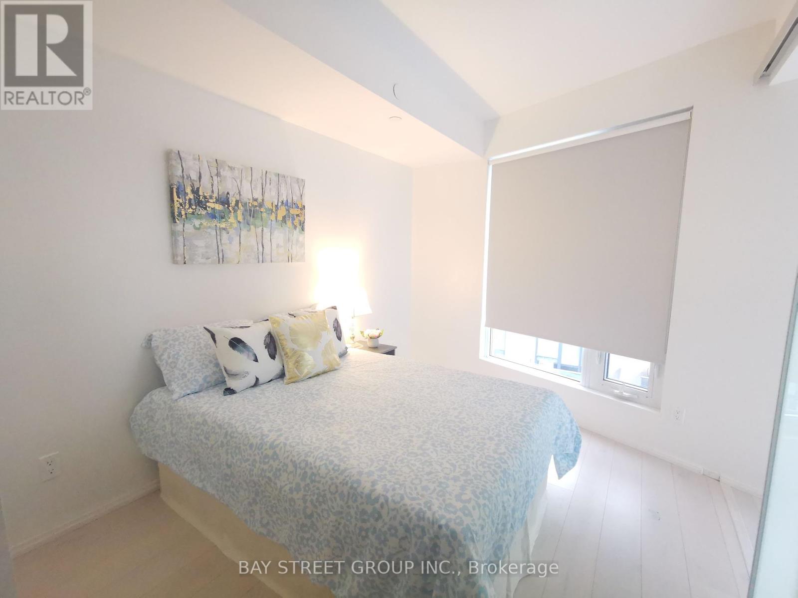 Photo 6 of 1602 68 Shuter Street, Toronto ON
