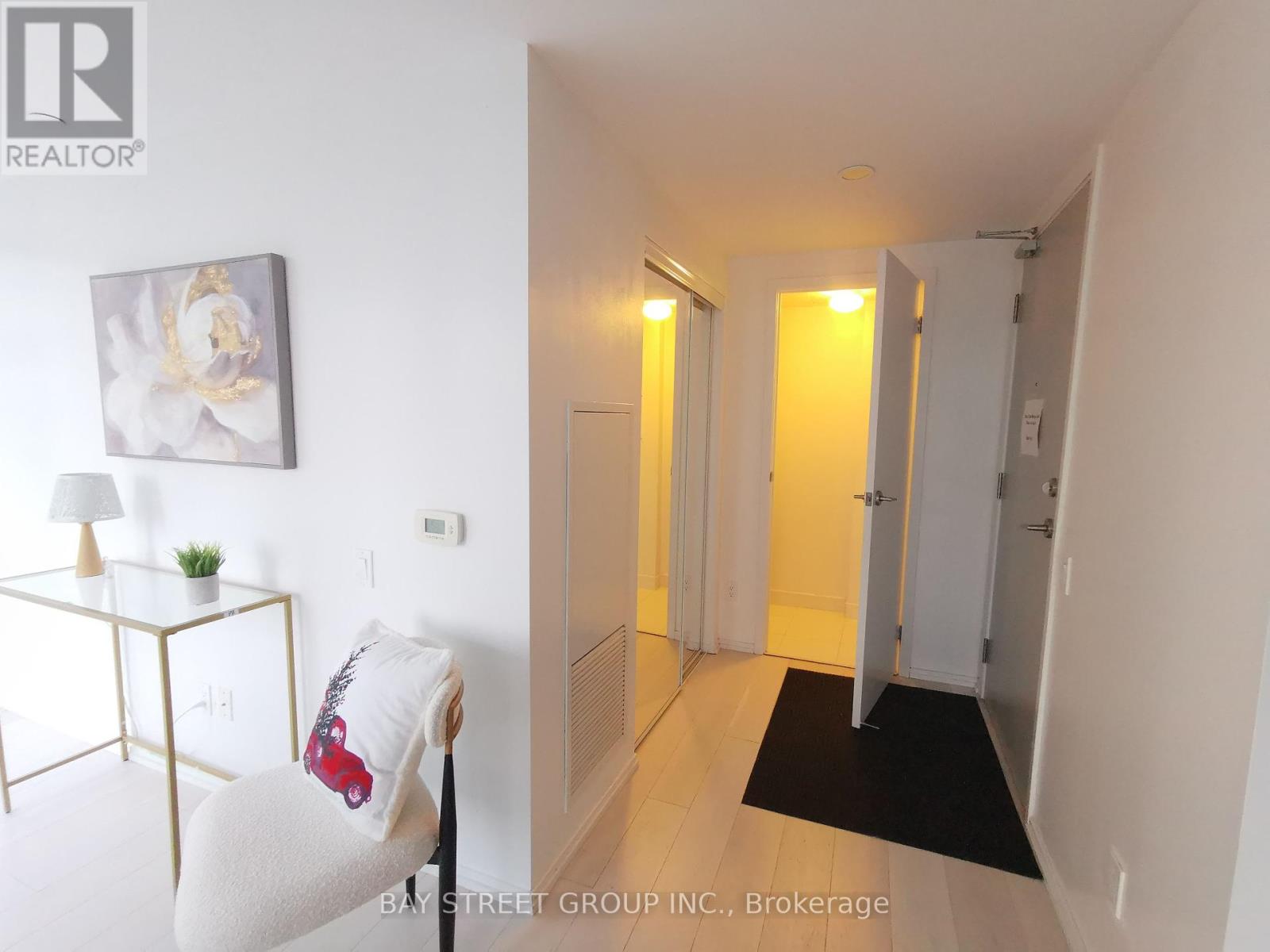 Photo 15 of 1602 68 Shuter Street, Toronto ON