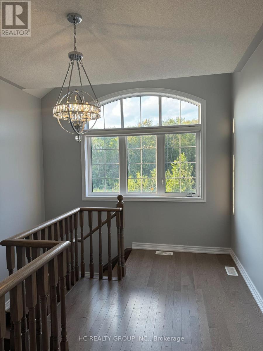 Photo 6 of Main Floor 75 Mccague Avenue, Richmond Hill ON