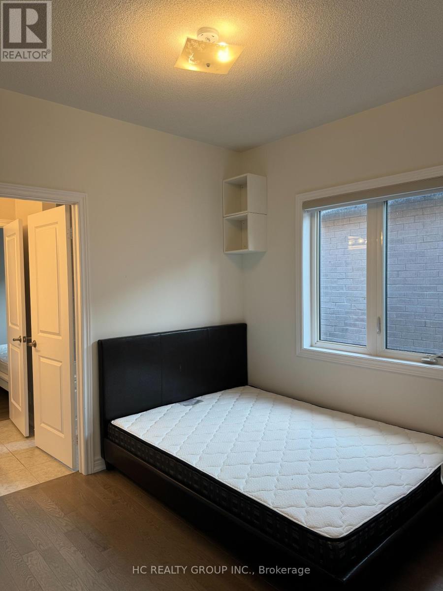 Photo 17 of Main Floor 75 Mccague Avenue, Richmond Hill ON