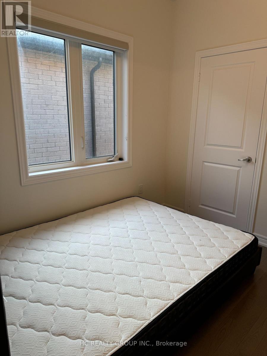 Photo 7 of Main Floor 75 Mccague Avenue, Richmond Hill ON