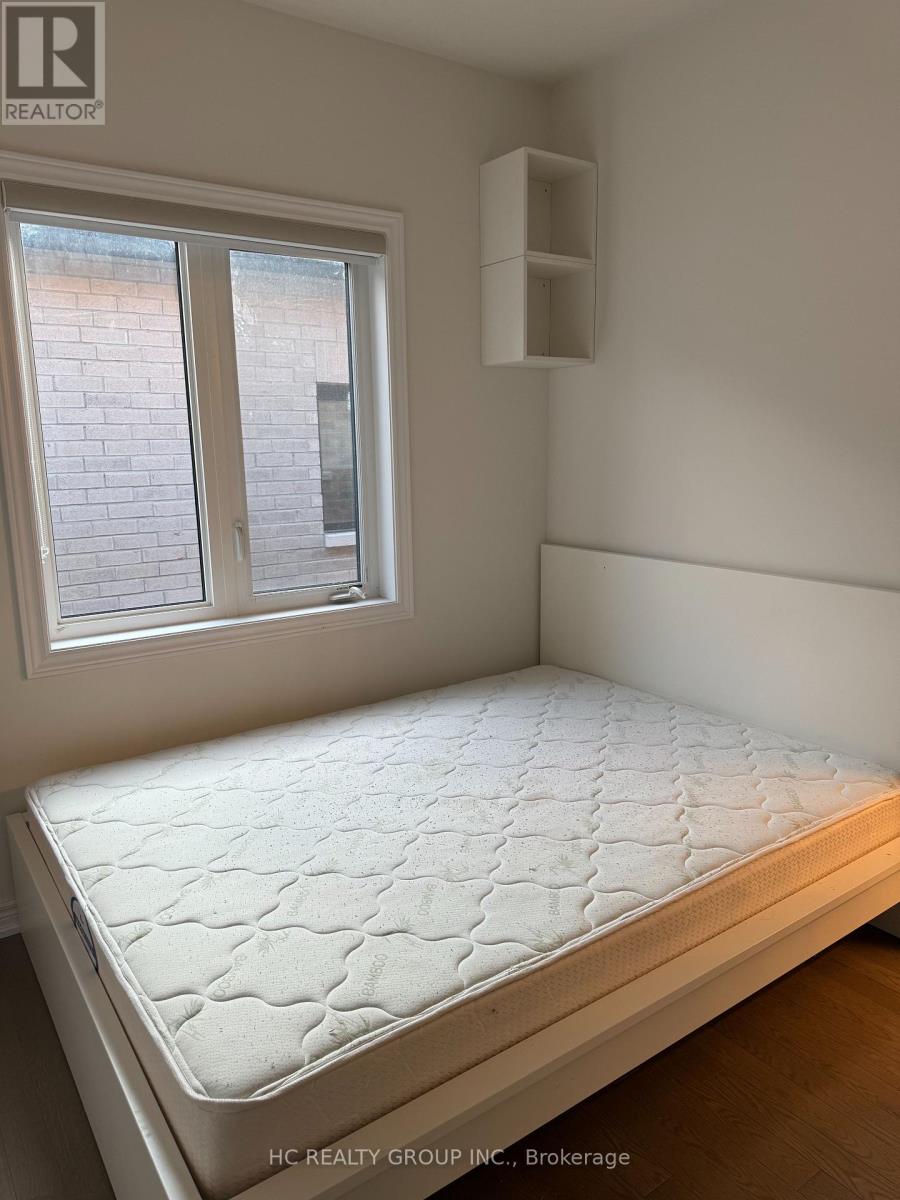 Photo 8 of Main Floor 75 Mccague Avenue, Richmond Hill ON