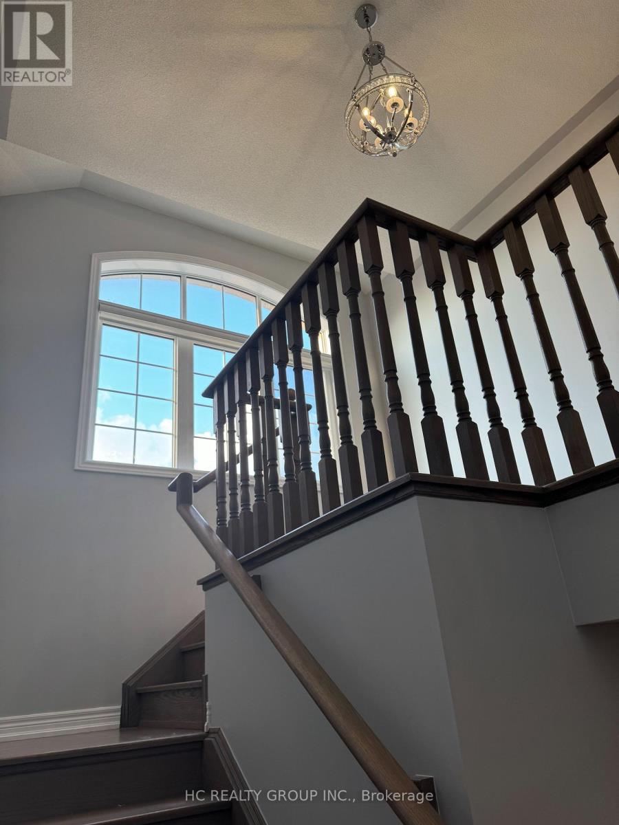 Photo 10 of Main Floor 75 Mccague Avenue, Richmond Hill ON